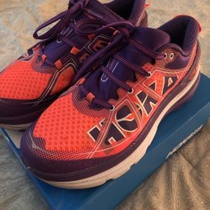 Hoka One One | Womens | Sz 9 | Running Shoes